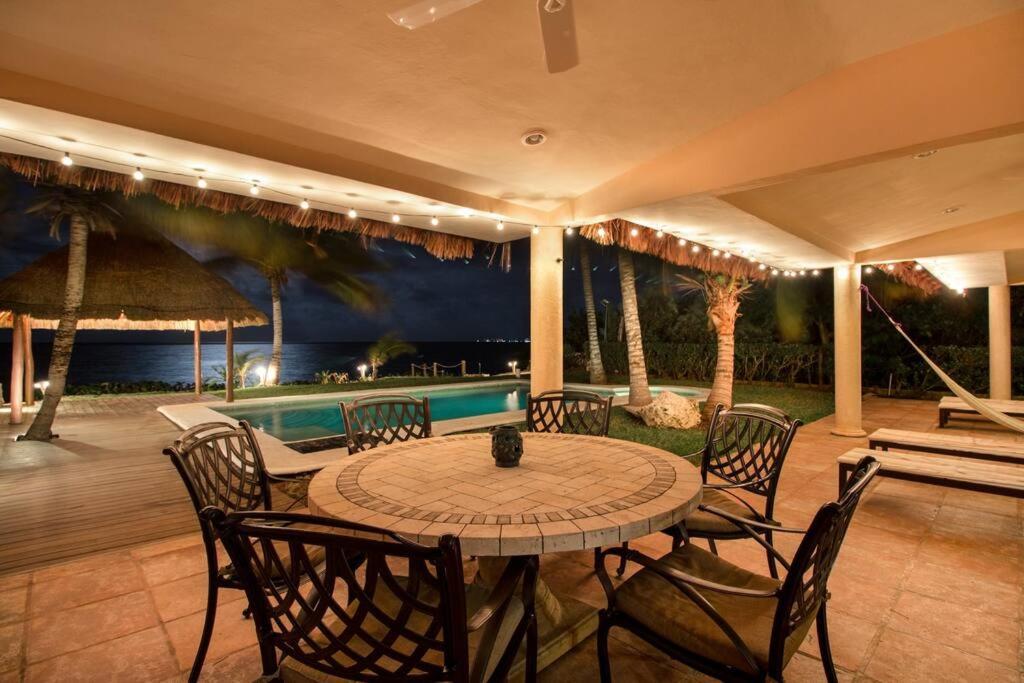 El Meco Beachfront & Private Pool Villa By Casa Paraiso Cancun Exterior photo
